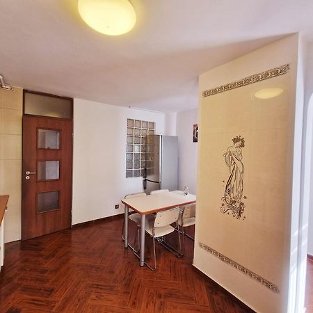 Stephanie Apartment-Centru Civic Brasov Bagian luar foto