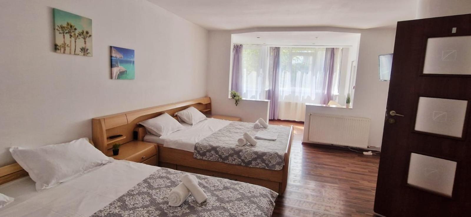 Stephanie Apartment-Centru Civic Brasov Bagian luar foto