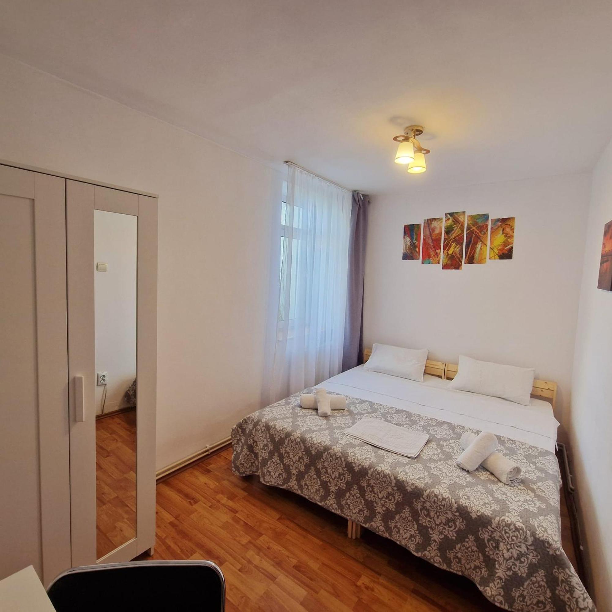 Stephanie Apartment-Centru Civic Brasov Bagian luar foto