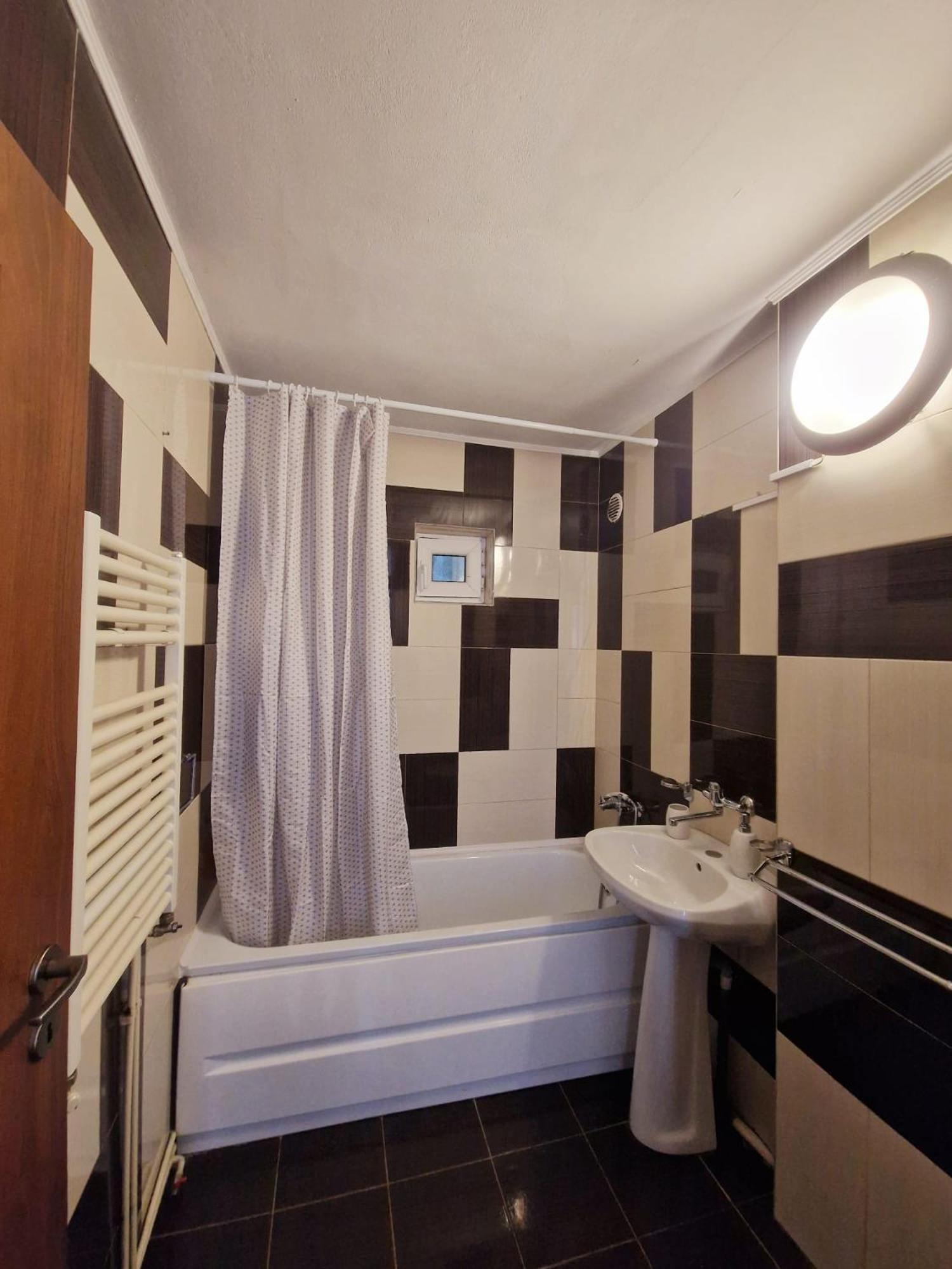 Stephanie Apartment-Centru Civic Brasov Bagian luar foto