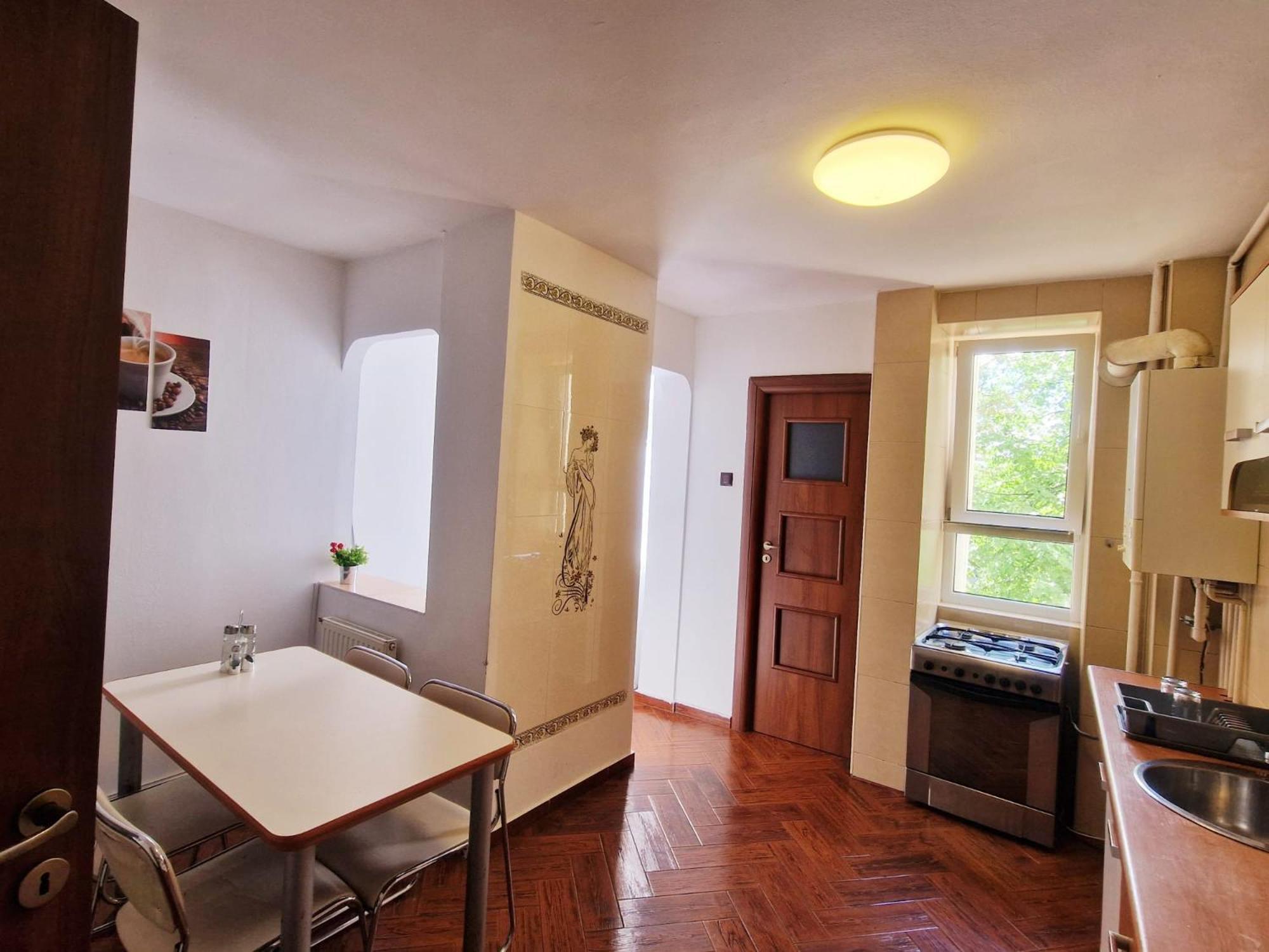 Stephanie Apartment-Centru Civic Brasov Bagian luar foto