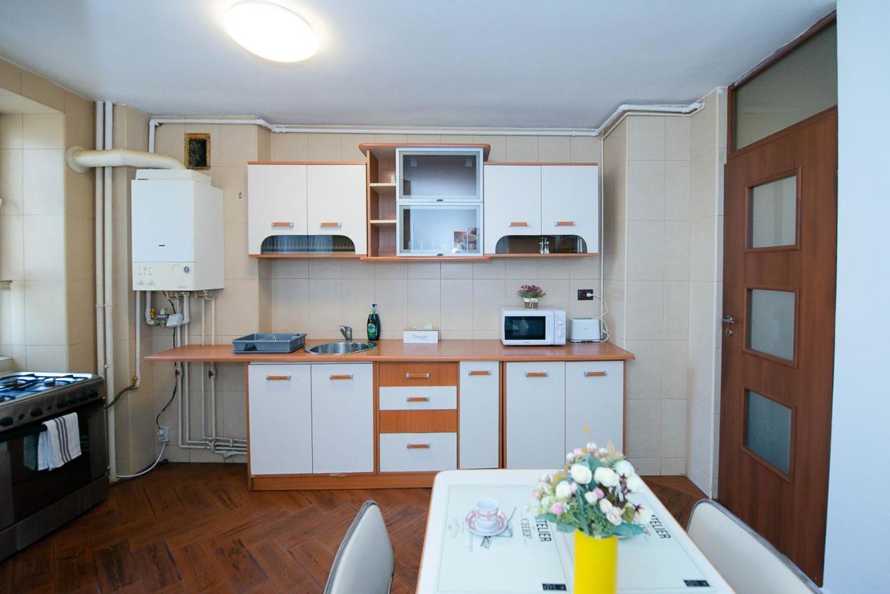 Stephanie Apartment-Centru Civic Brasov Bagian luar foto