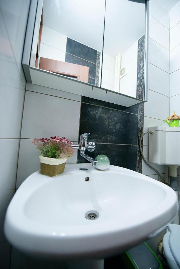 Stephanie Apartment-Centru Civic Brasov Bagian luar foto