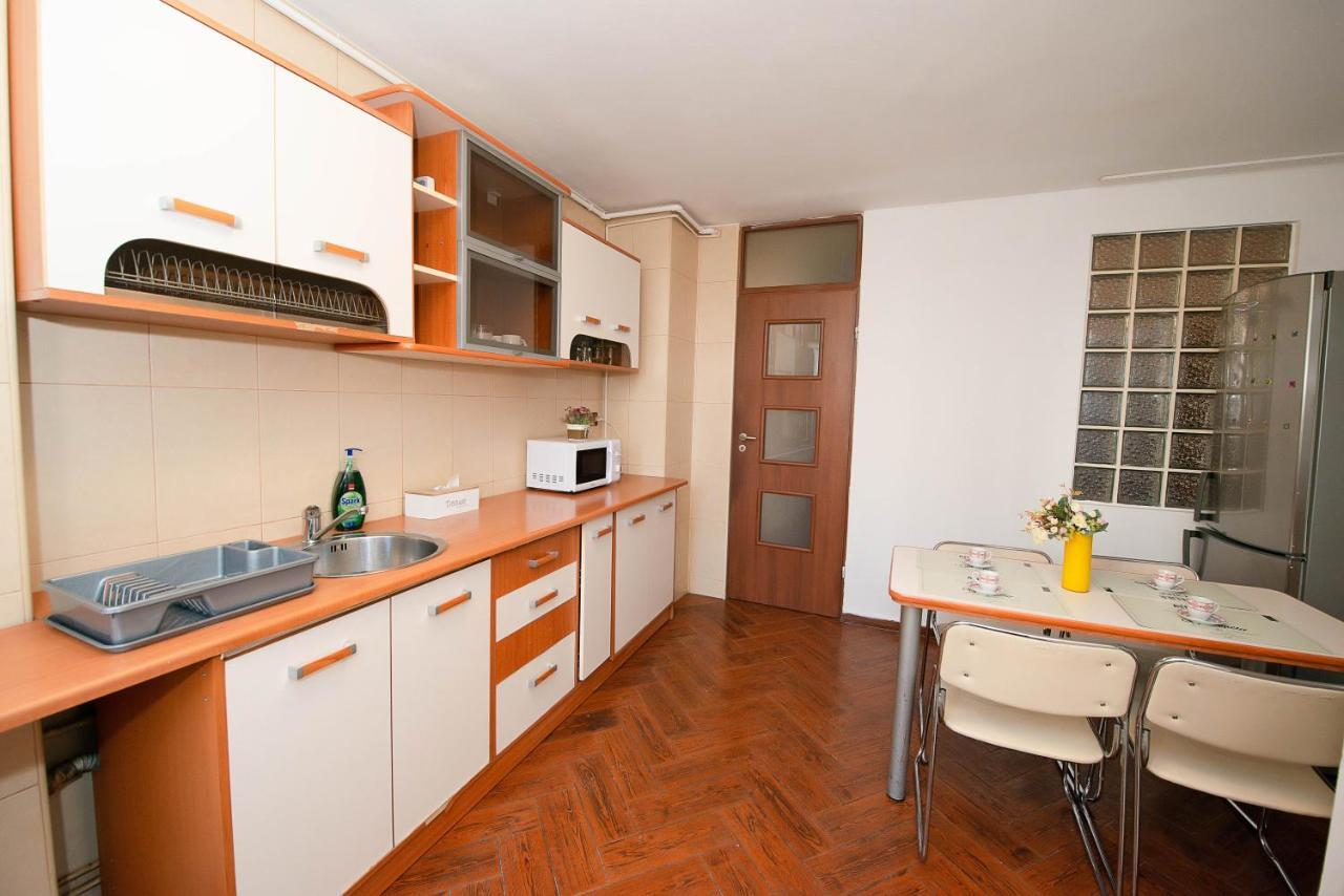 Stephanie Apartment-Centru Civic Brasov Bagian luar foto